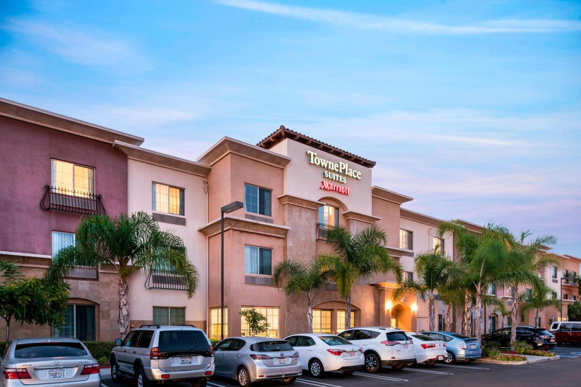 Towneplace Suites By Marriott San Diego Carlsbad / Vista Exterior photo