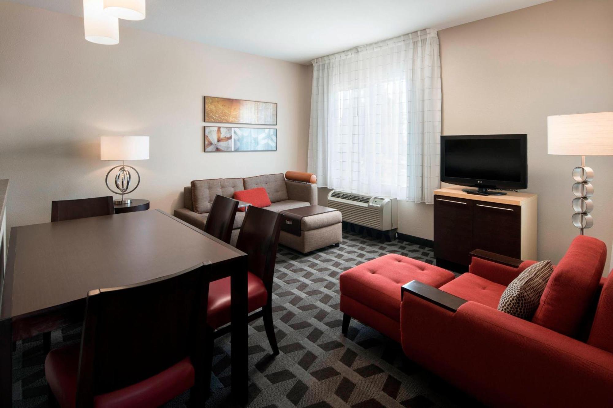 Towneplace Suites By Marriott San Diego Carlsbad / Vista Exterior photo