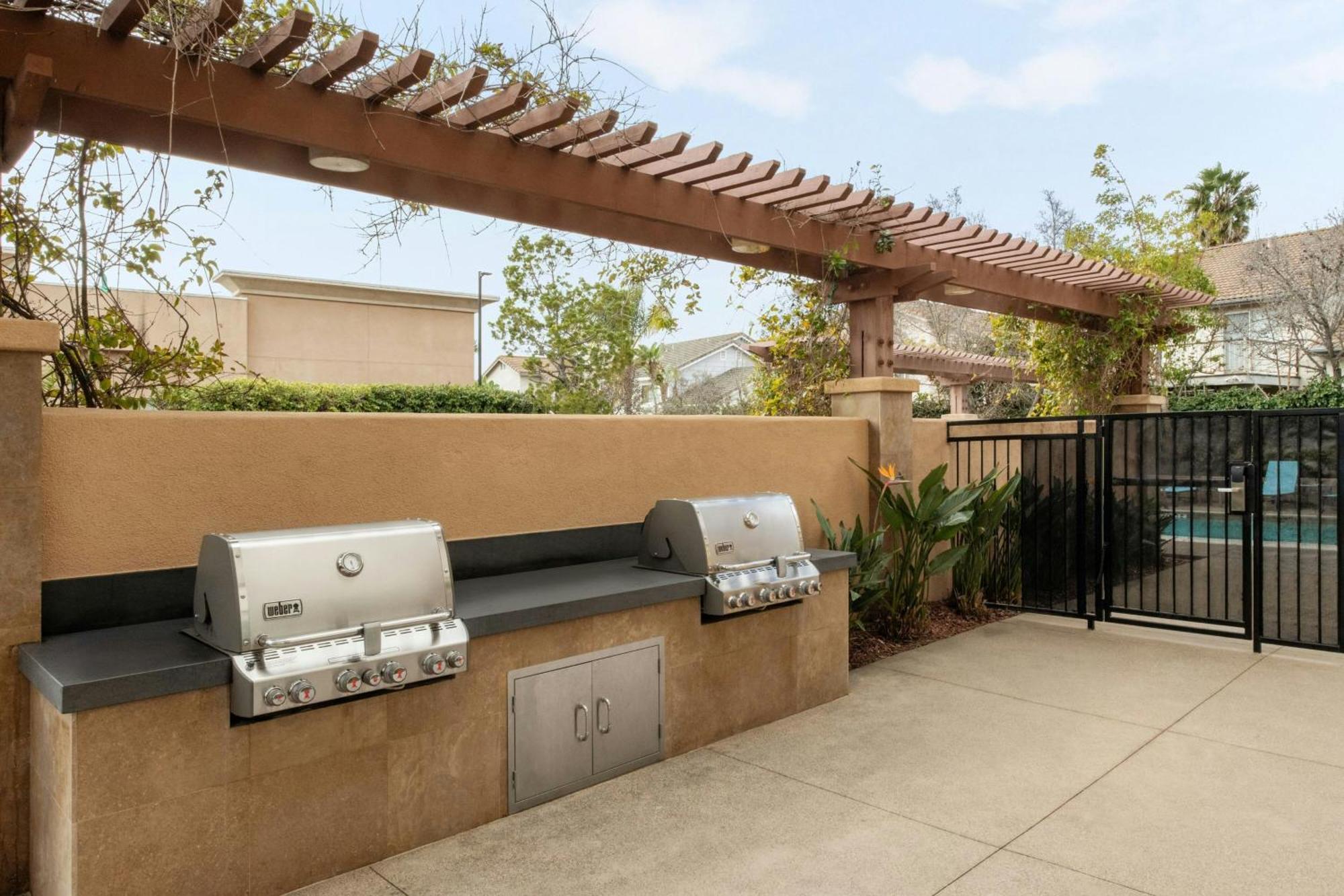 Towneplace Suites By Marriott San Diego Carlsbad / Vista Exterior photo