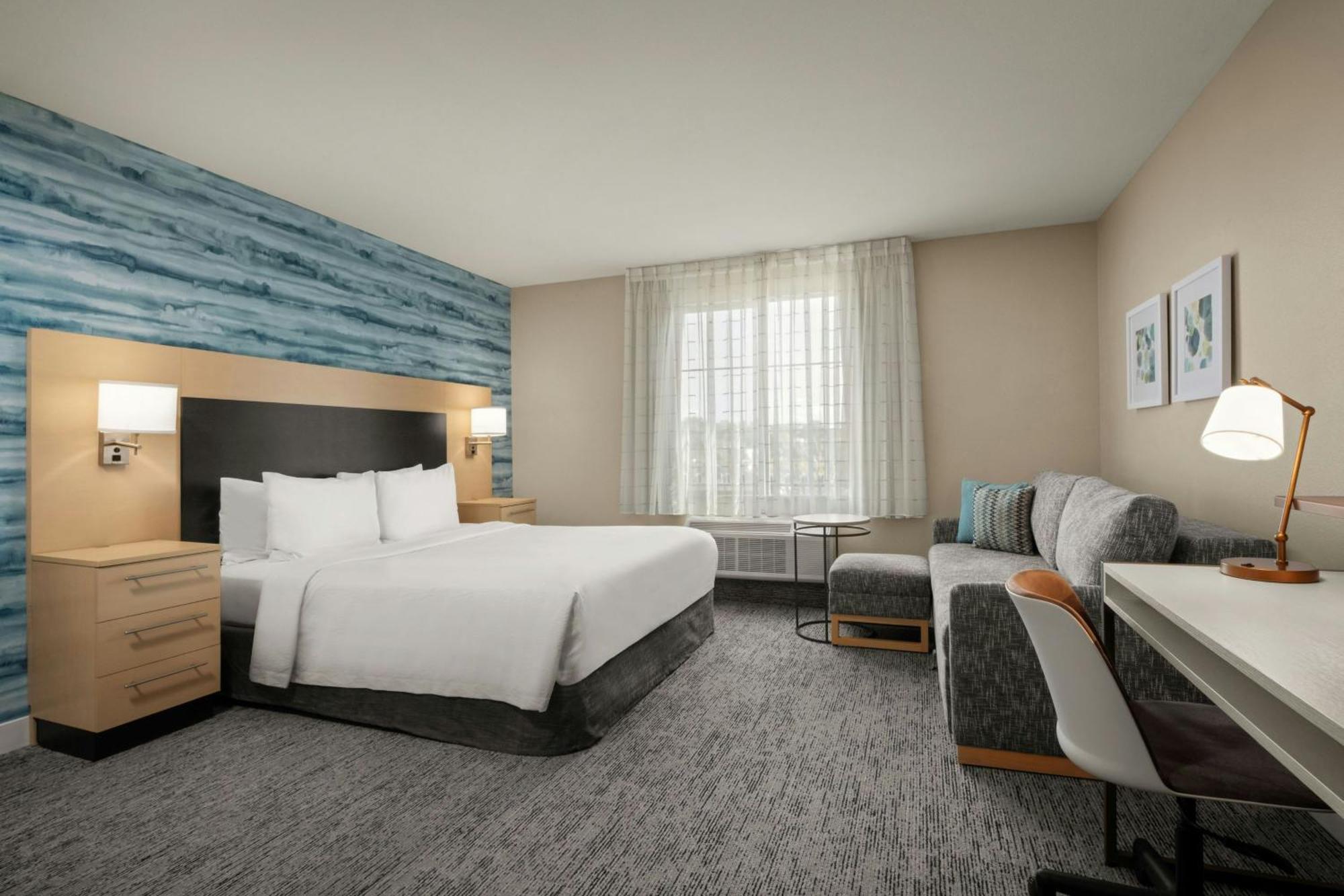 Towneplace Suites By Marriott San Diego Carlsbad / Vista Exterior photo