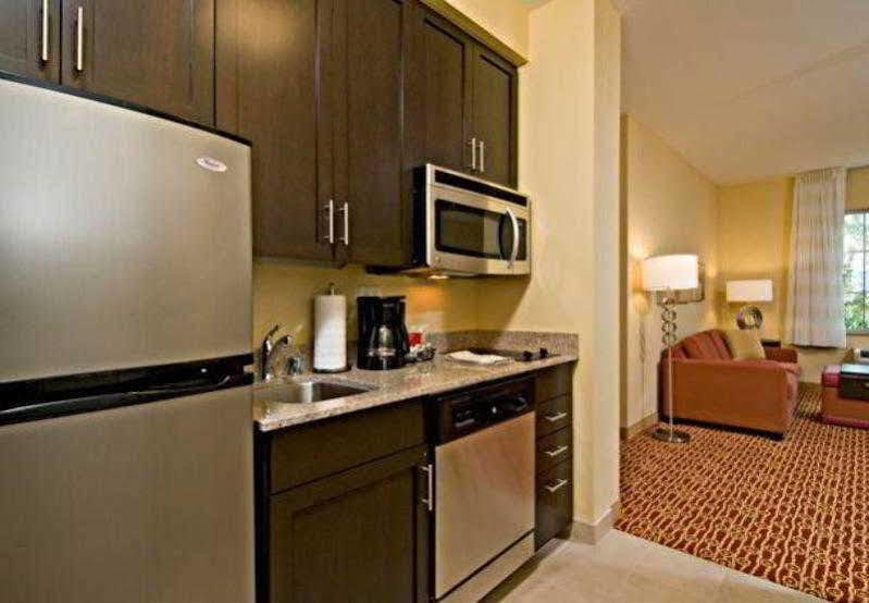 Towneplace Suites By Marriott San Diego Carlsbad / Vista Exterior photo